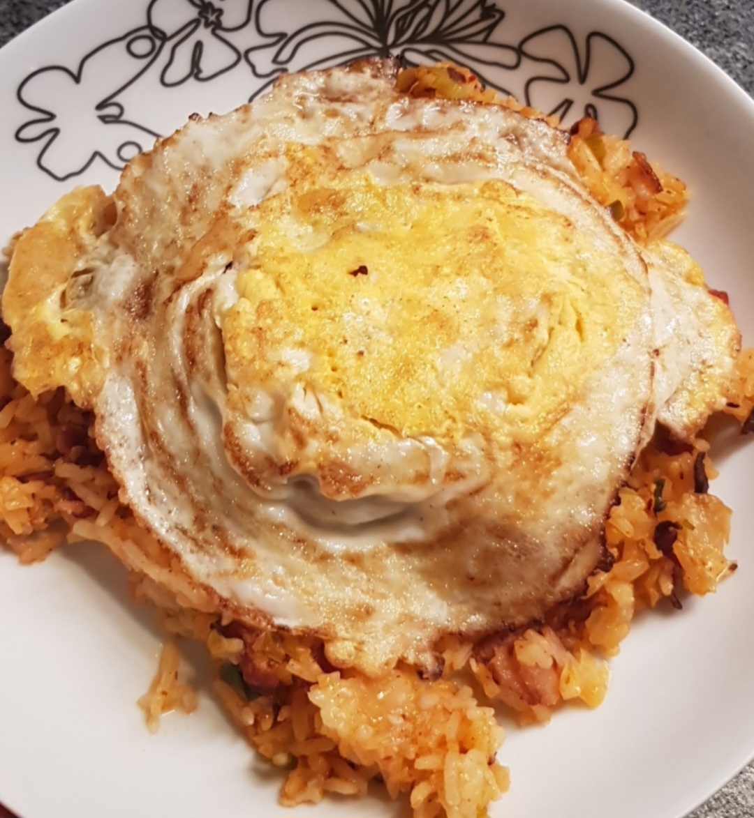 Kimchi fried rice with bacon and chicken